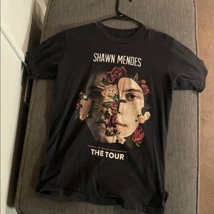 Shawn Mendes the tour tshirt